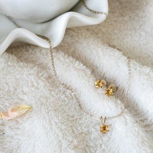 🎉 GOLD CRYSTAL Necklace and Earrings